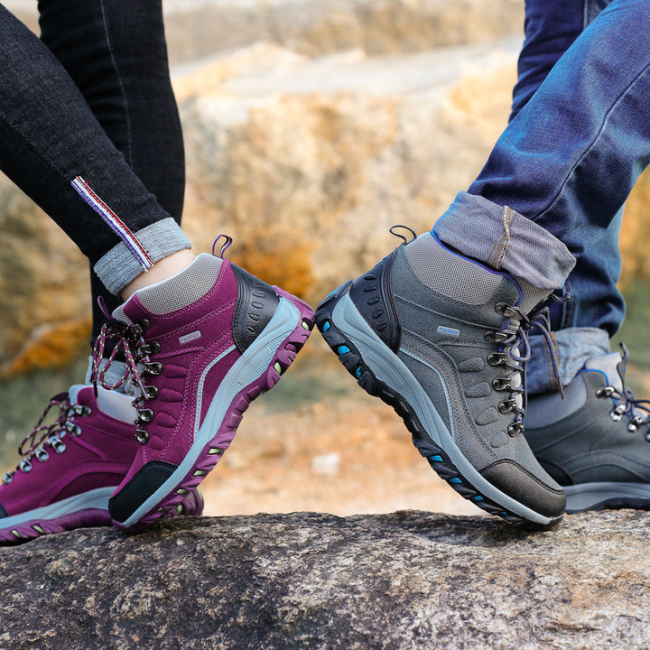 Hi-top hiking shoes